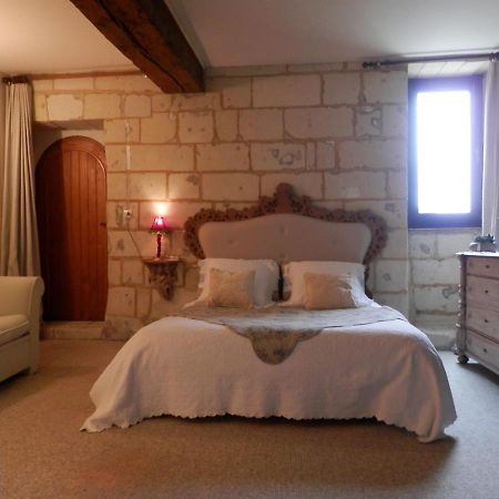 Le Prieure Bed & Breakfast Montsoreau Exterior photo
