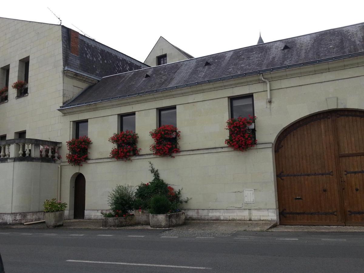 Le Prieure Bed & Breakfast Montsoreau Exterior photo